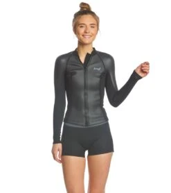 Xcel Women's Axis Smoothskin 2/1MM Long Sleeve Front Zip Jacket -Swimming Shops 5667883155624 black 4a