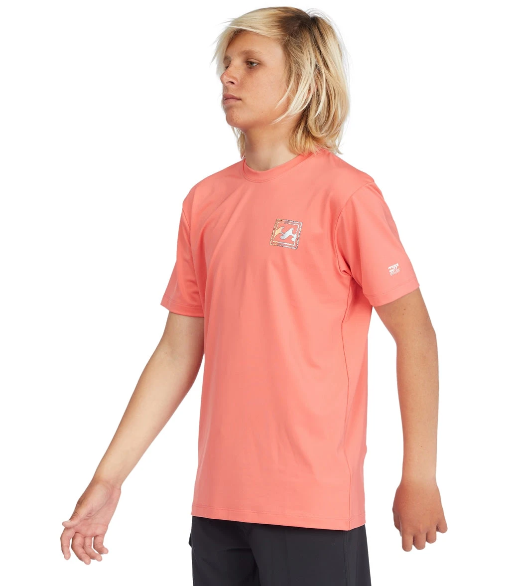 Billabong Boys' Crayon Wave Short Sleeve Surf Shirt (Big Kid) 2 Billabong Boys' Crayon Wave Short Sleeve Surf Shirt (Big Kid) - Image 2